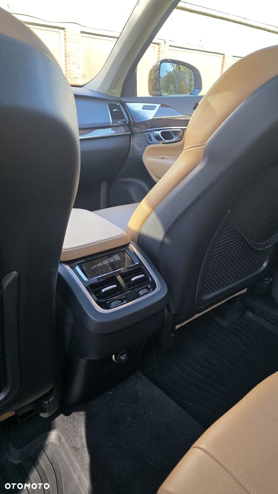 Volvo XC 90 - 12