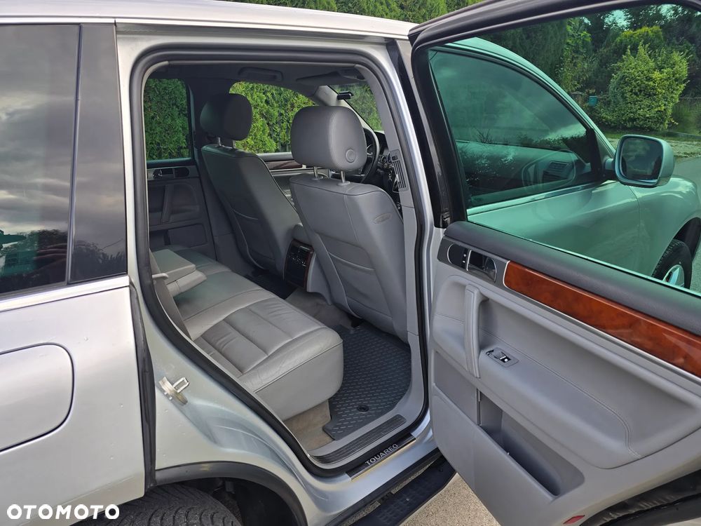 Volkswagen Touareg 2.5 R5 TDI Tiptr - 23