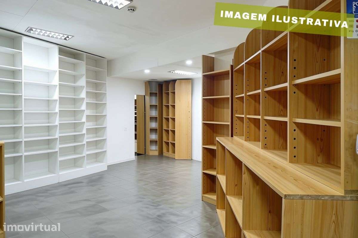 Oportunidade: Antes 49.900 Agora 44.000€ | Loja no Coração do Lumiar - Grande imagem: 3/23