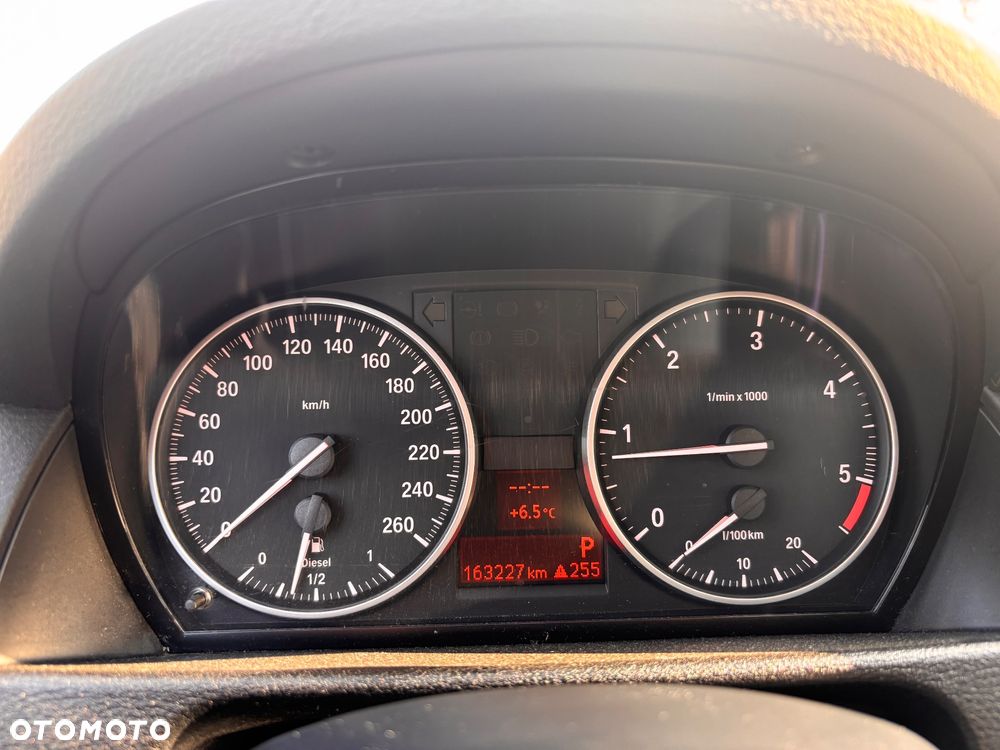 BMW X1 xDrive18d Sport Line - 11