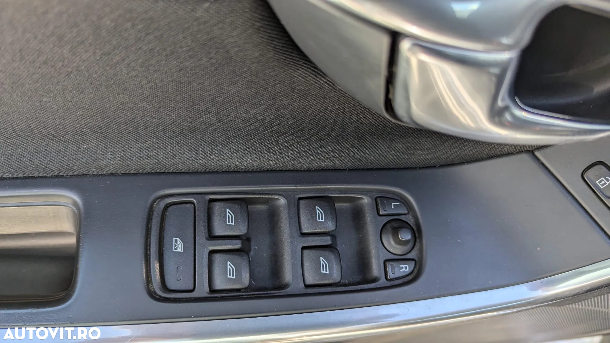 Volvo V60 D4 Summum - 12