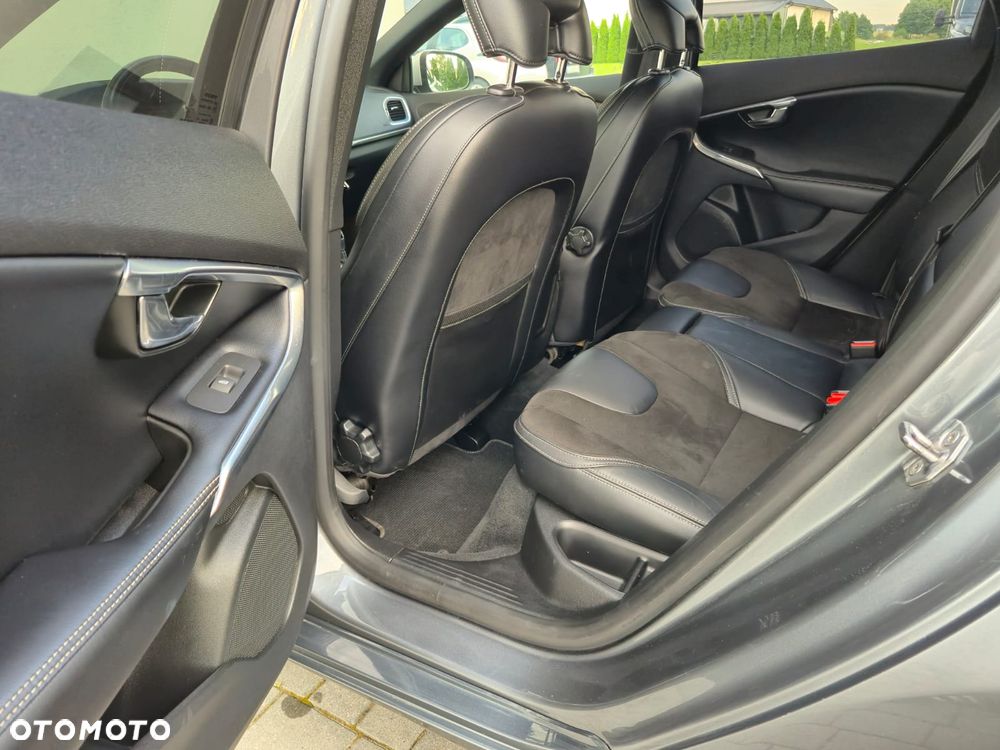 Volvo V40 D3 Drive-E R-Design Kinetic - 19