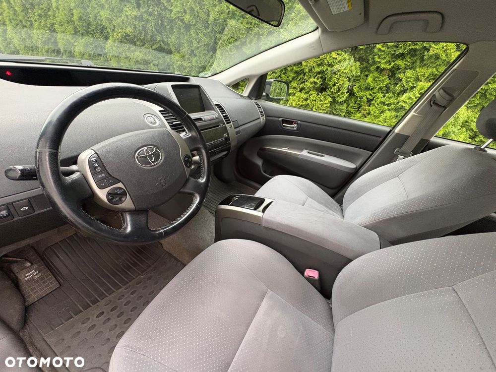 Toyota Prius 1.5 VVT-i Sol - 6
