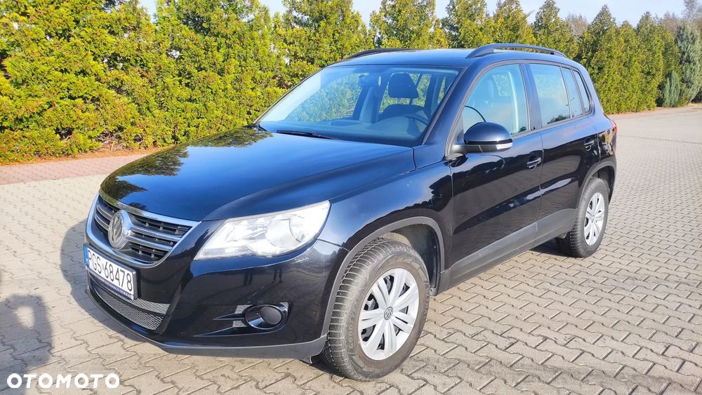 Volkswagen Tiguan - 1