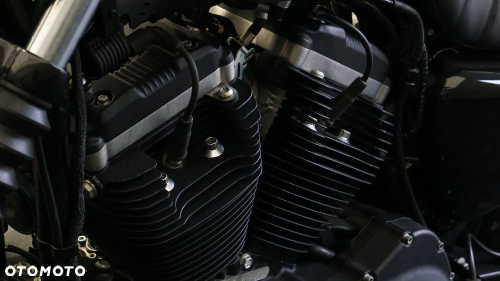 Harley-Davidson Sportster Iron 883 - 28