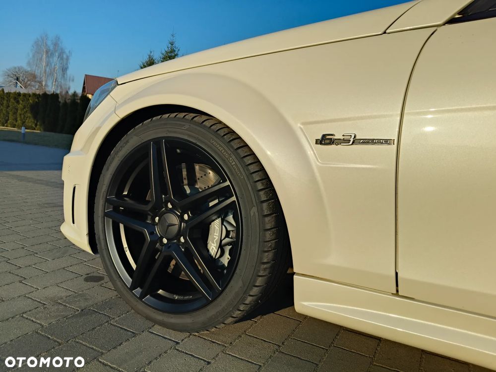 Mercedes-Benz Klasa C 63 AMG AMG SPEEDSHIFT MCT - 17