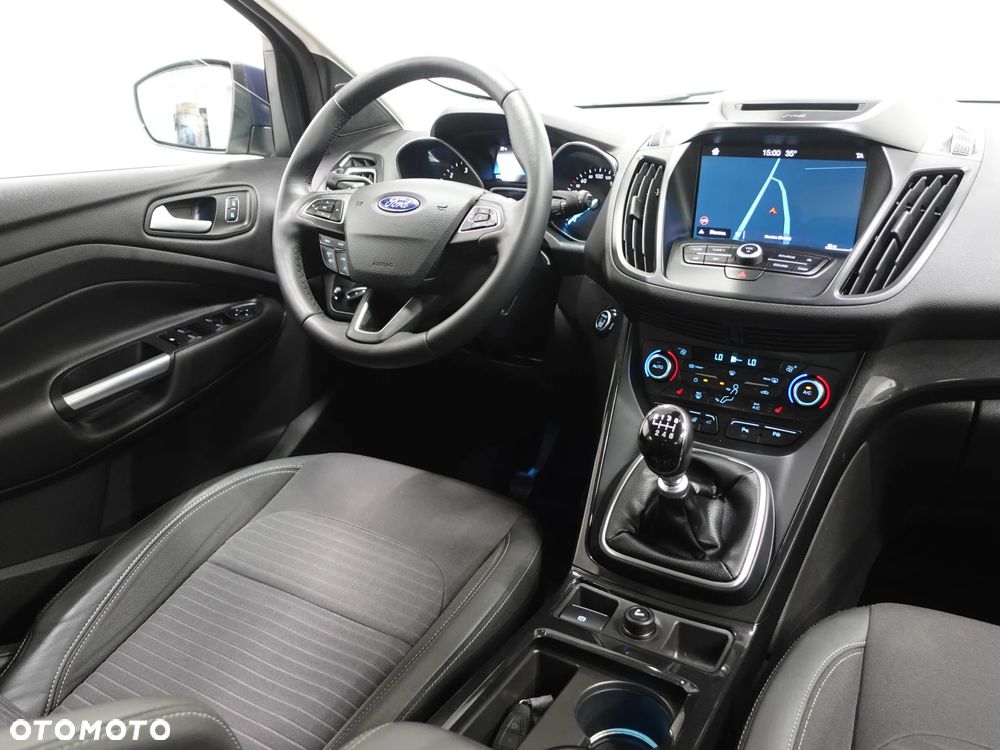 Ford Kuga - 33