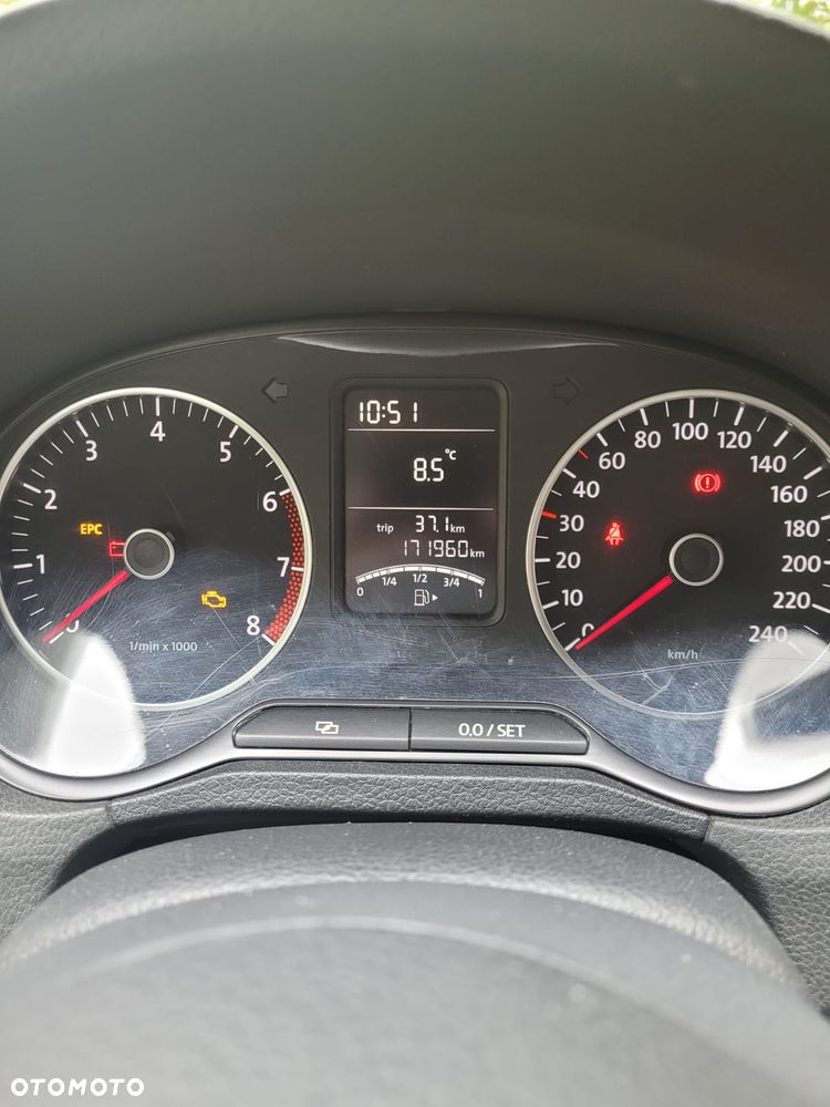 Volkswagen Polo 1.4 16V Highline Optimum - 12