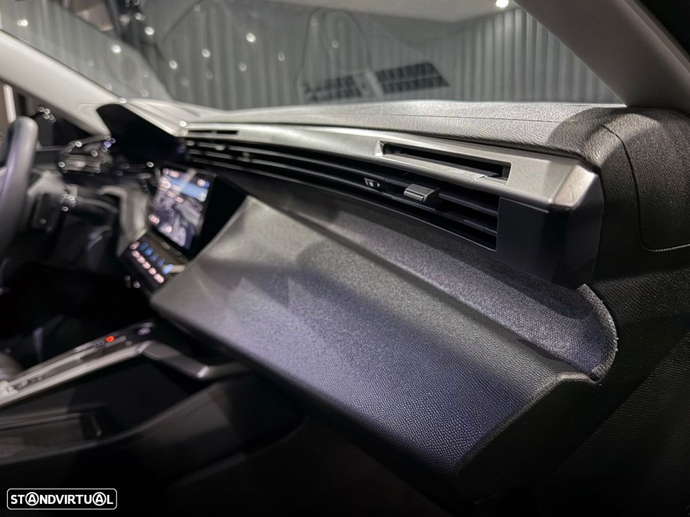 Peugeot 408 1.2 Hybrid GT e-DCS6 - 33
