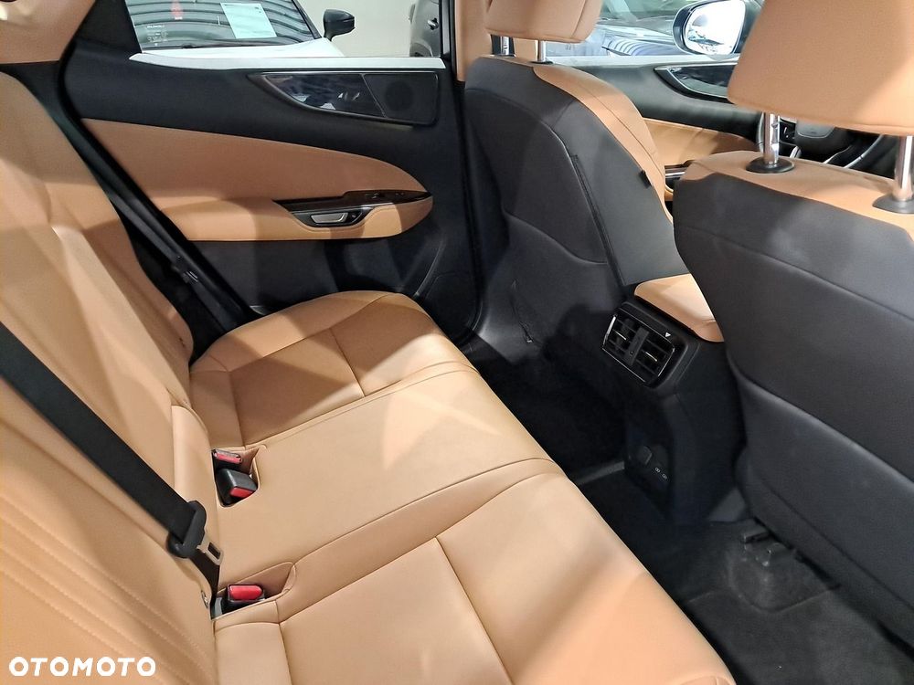 Lexus NX 350h Prestige AWD - 10