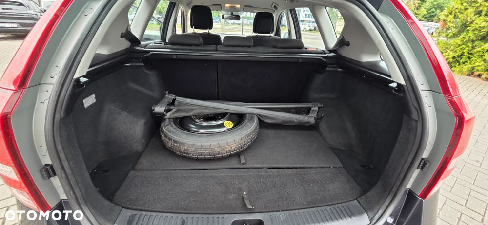 Kia Ceed 1.4 CVVT Dream-Team Edition - 32