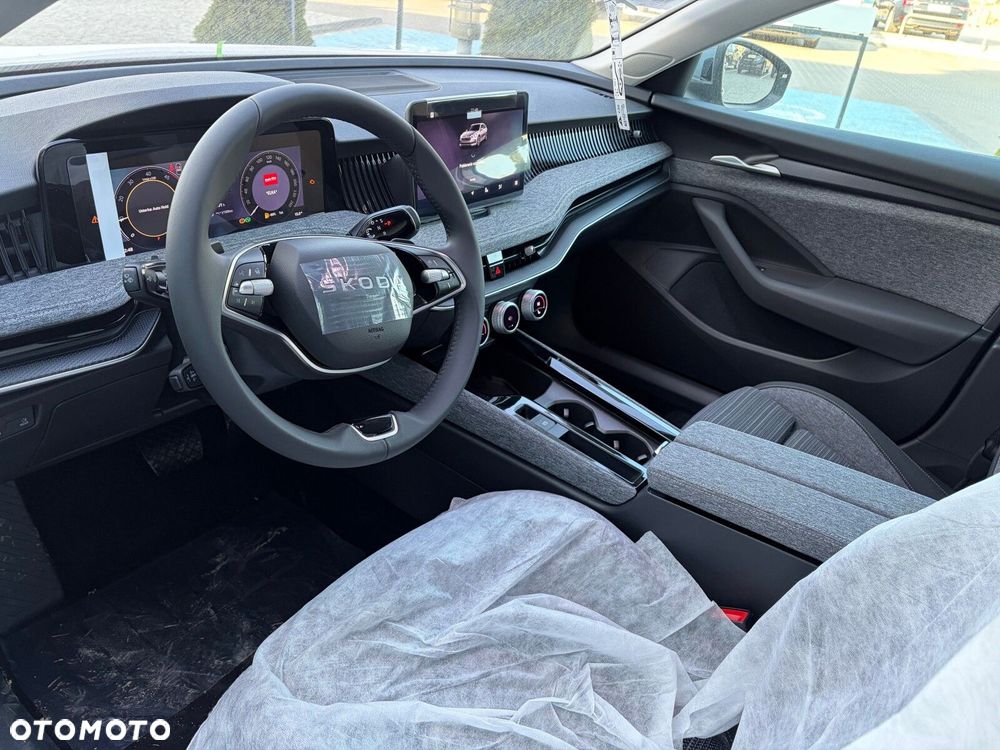 Skoda Superb 2.0 TDI SCR Drive DSG - 8
