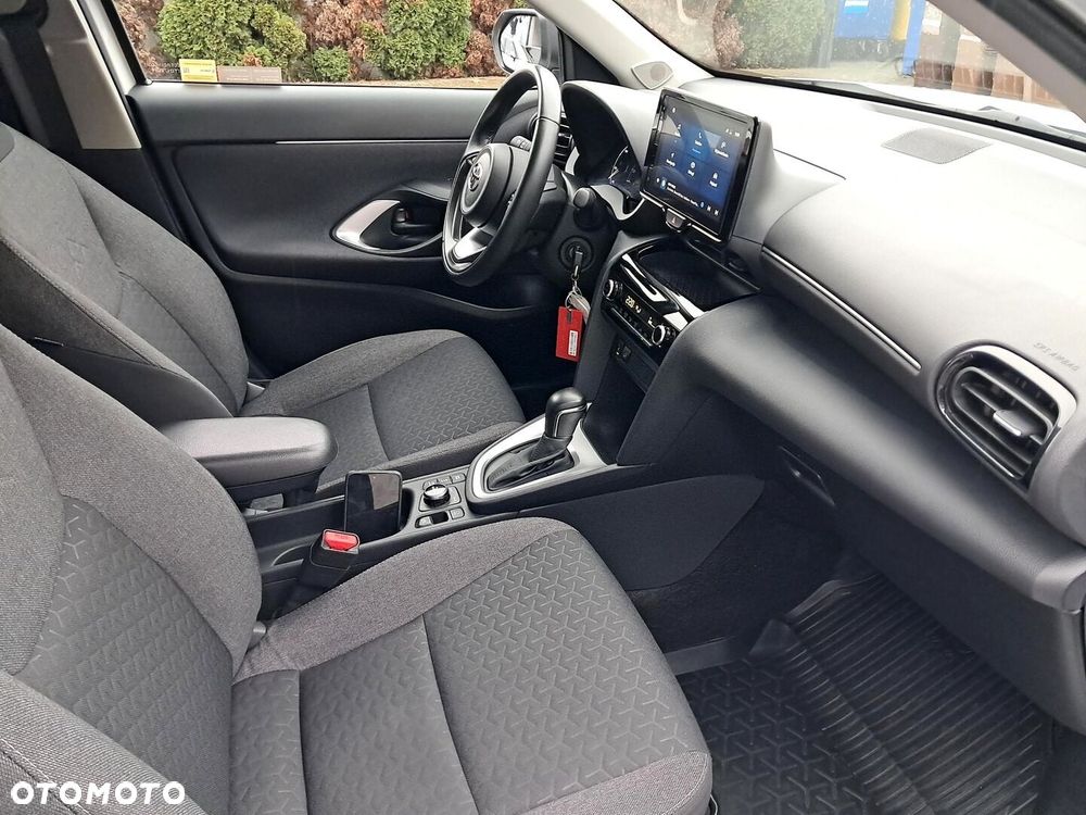 Toyota Yaris Cross Hybrid 1.5 Comfort 4x4 - 10