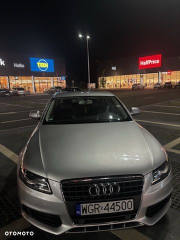 Audi A4 Limousine - 4