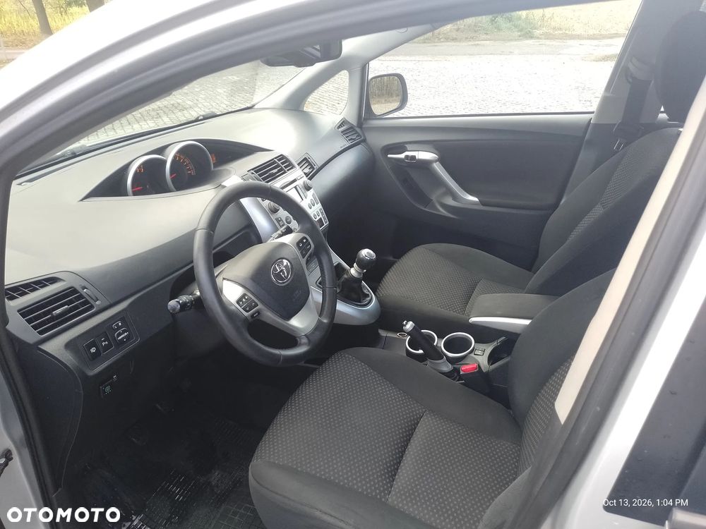 Toyota Verso 1.8 Executive - 13