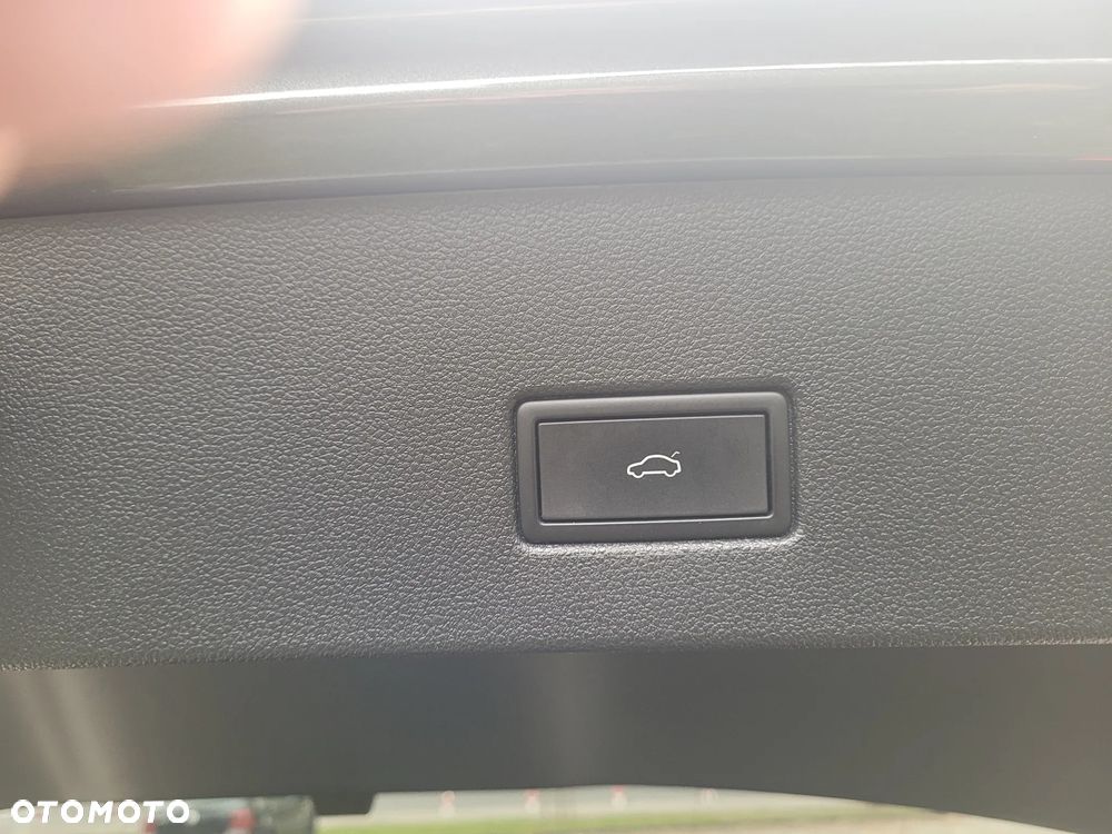 Volkswagen T-Roc - 21