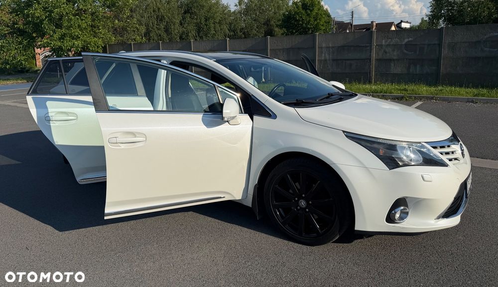 Toyota Avensis 2.0 Prestige NAVI - 10