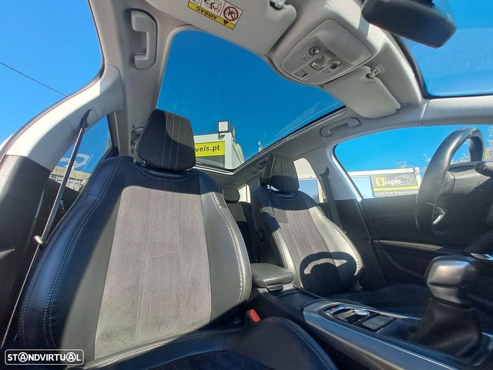 Peugeot 308 SW 1.2 PureTech Allure EAT6 - 11