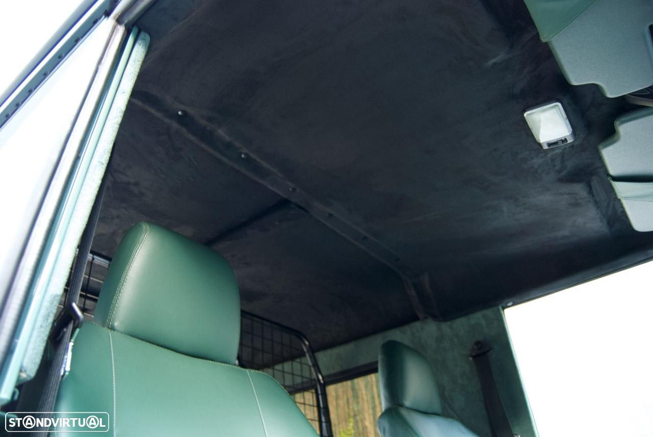 Land Rover Defender 110 2.5 TD5 Metal Top - 32