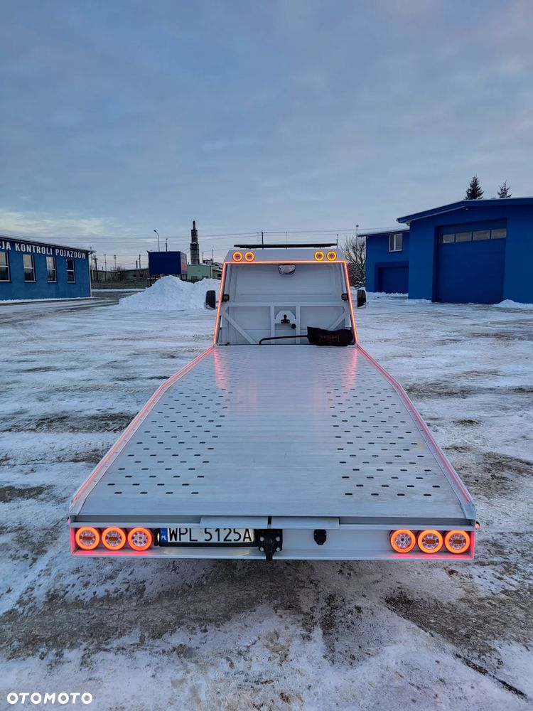 Mercedes-Benz Sprinter 317 Autolaweta najazd alu Hak 3500kg - 38