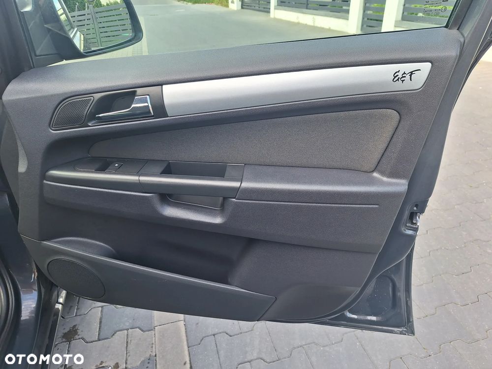 Opel Zafira 1.8 Innovation 110 Jahre - 15