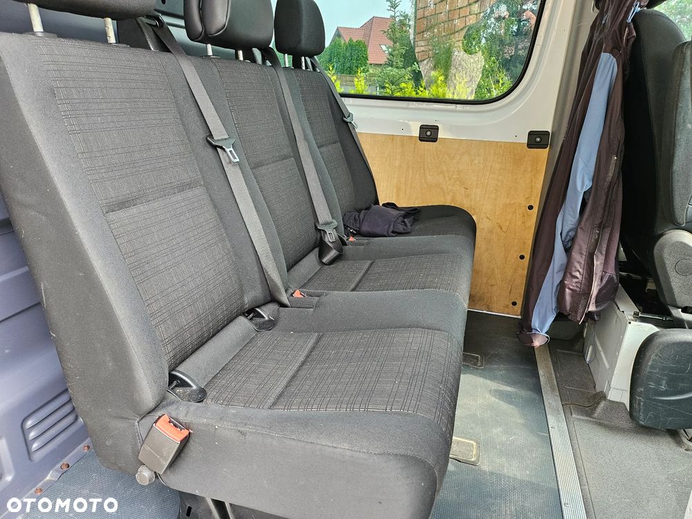 Mercedes-Benz 906 - 11