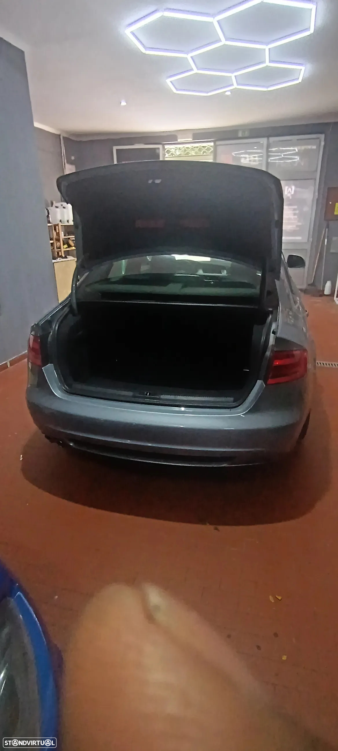 Audi A4 2.0 TDI multitronic S-line - 7