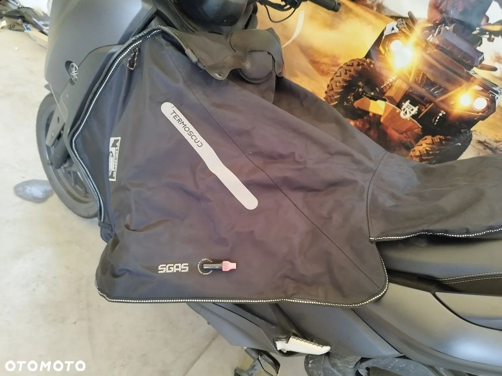 Yamaha X-max - 10
