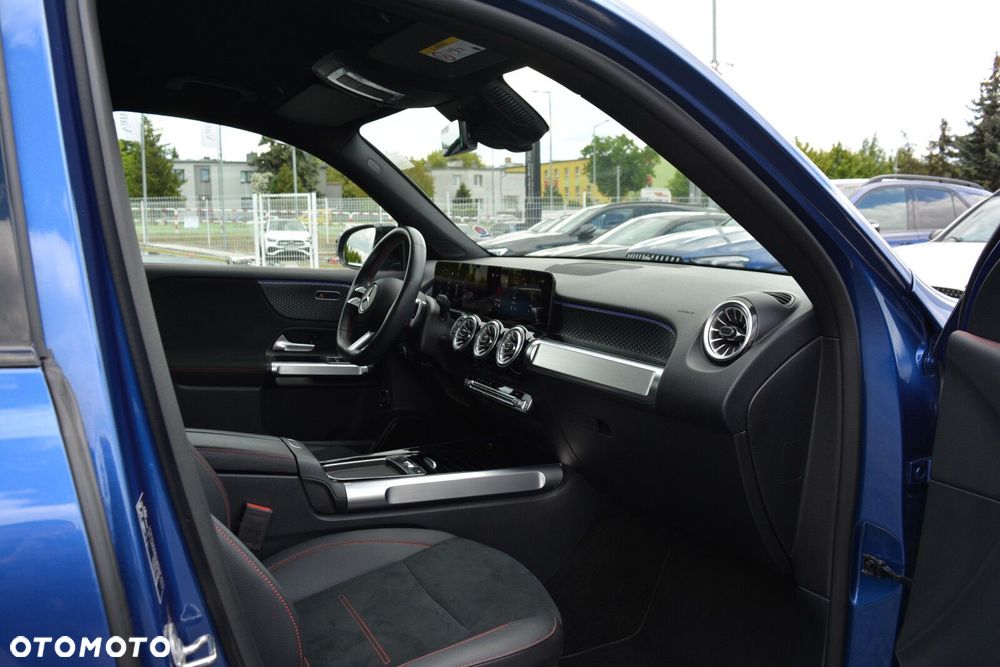 Mercedes-Benz GLB 200 d 4-Matic AMG Line 8G-DCT - 21