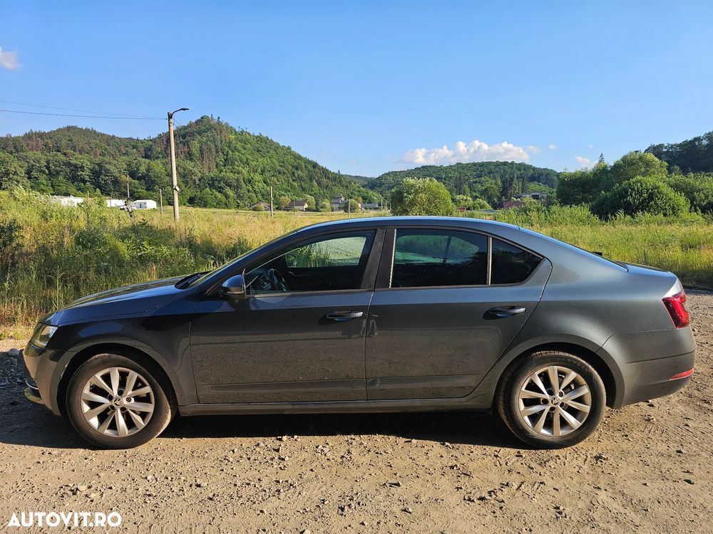 Skoda Octavia 2.0 TDI DSG 4X4 Style - 11