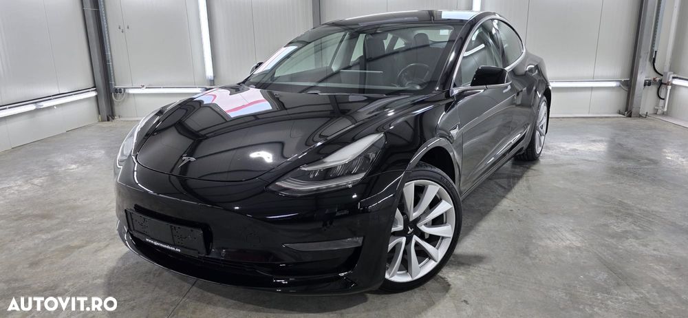 Tesla Model 3 - 12