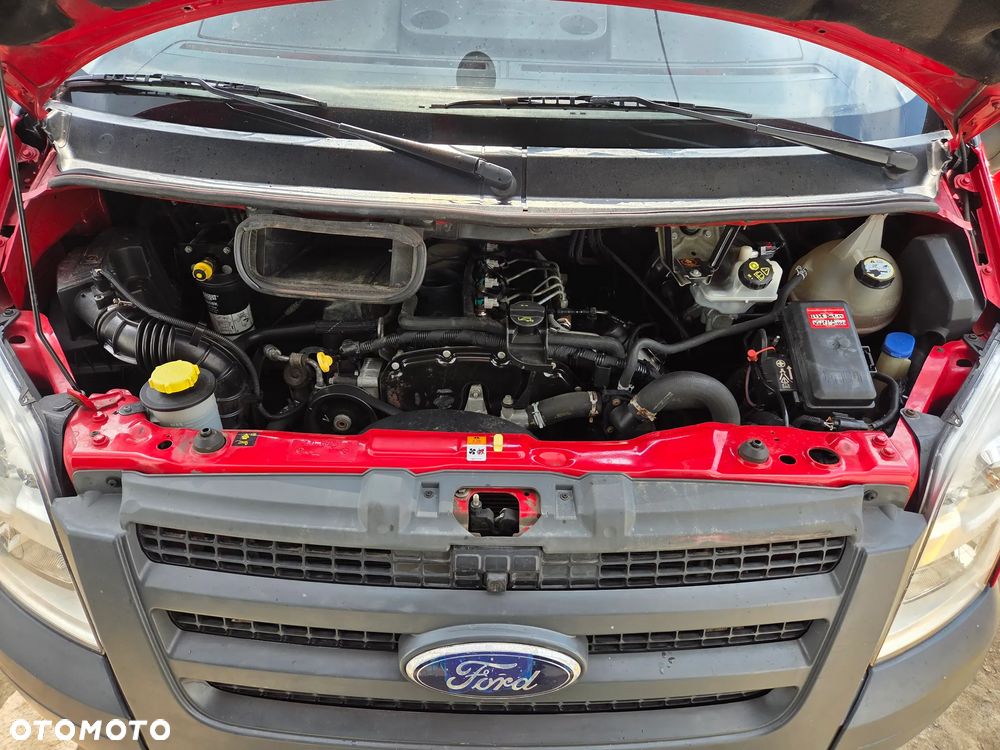 Ford TRANSIT 2,4TDCi - 18