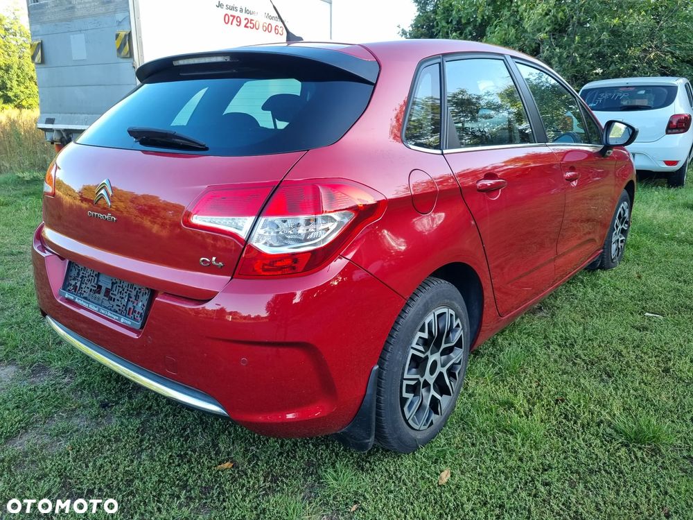 Citroën C4 e-HDi 115 Selection - 6
