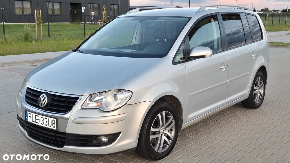 Volkswagen Touran 2.0 TDI Highline - 10