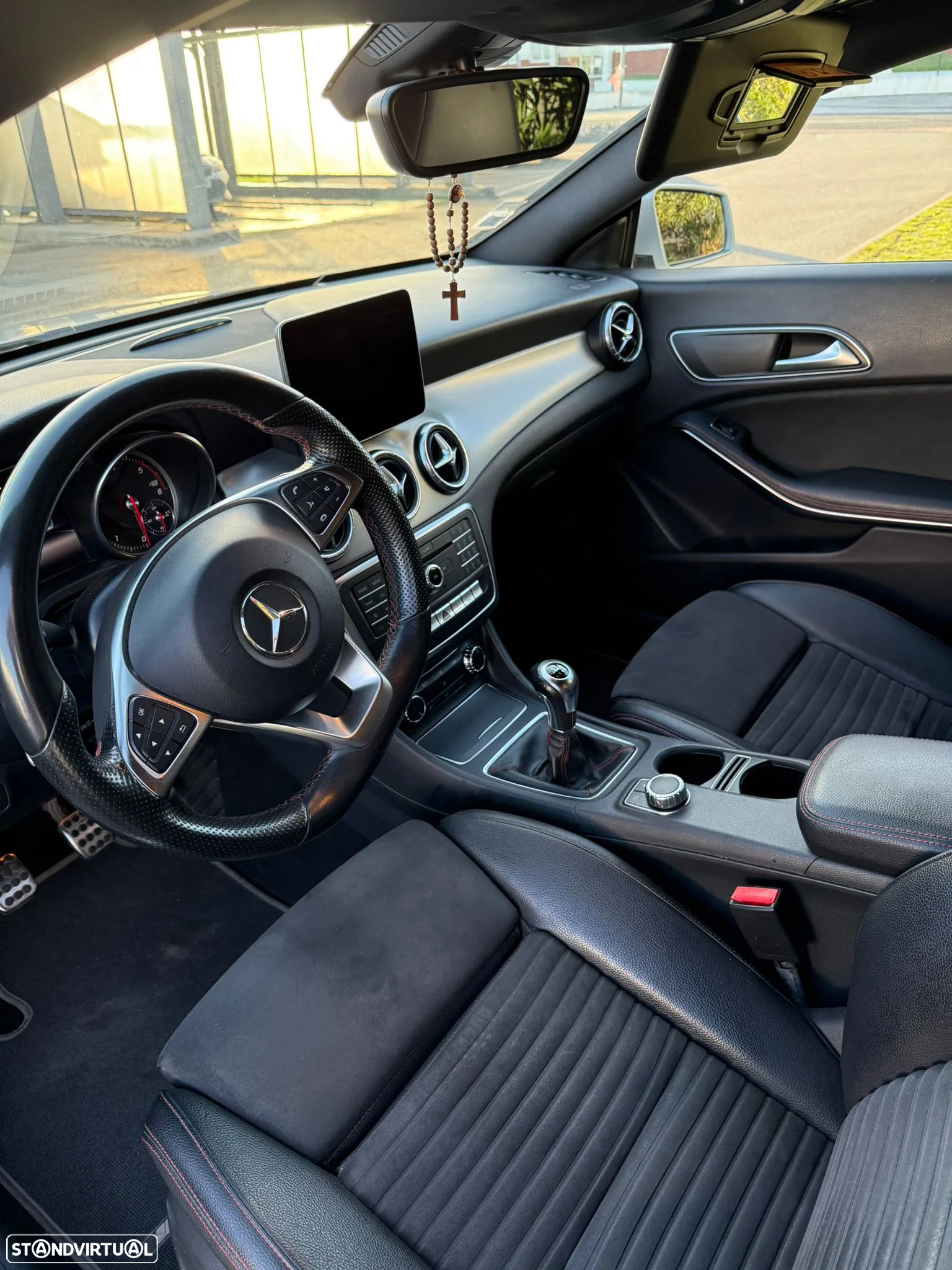 Mercedes-Benz CLA 180 d AMG Line - 4