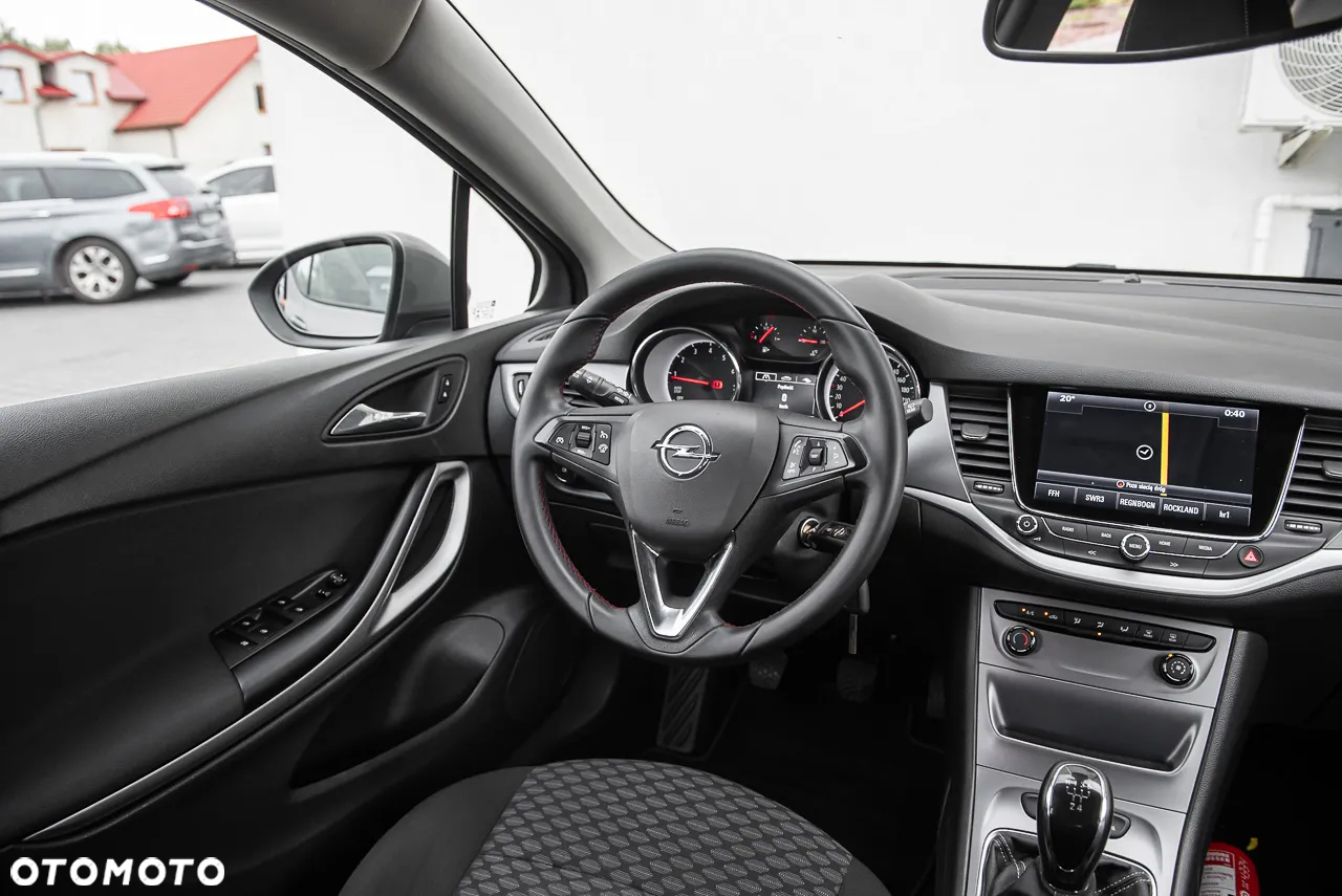 Opel Astra - 24
