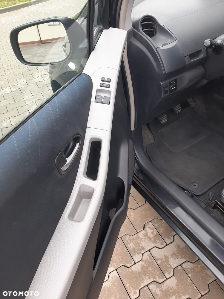 Toyota Yaris 1.3 Luna - 10