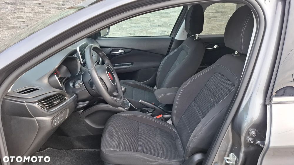 Fiat Tipo 1.4 T-Jet Business Line - 26
