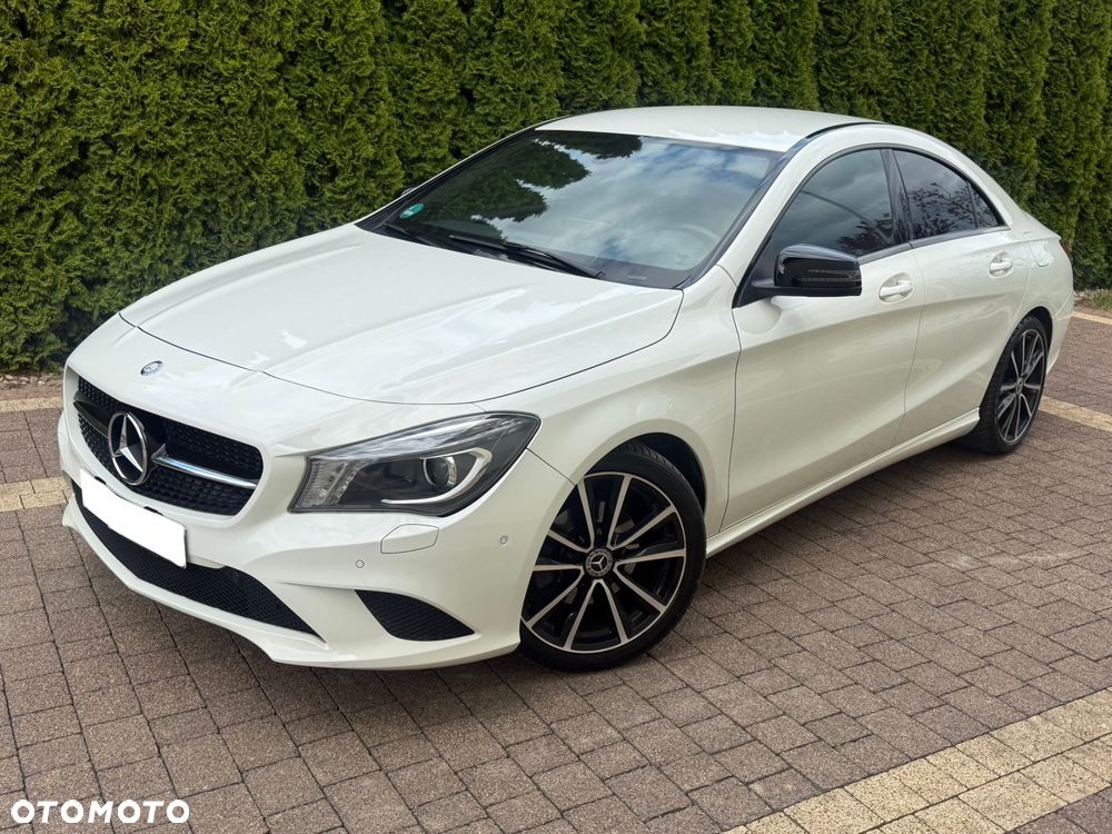 Mercedes-Benz CLA 180 7G-DCT - 3