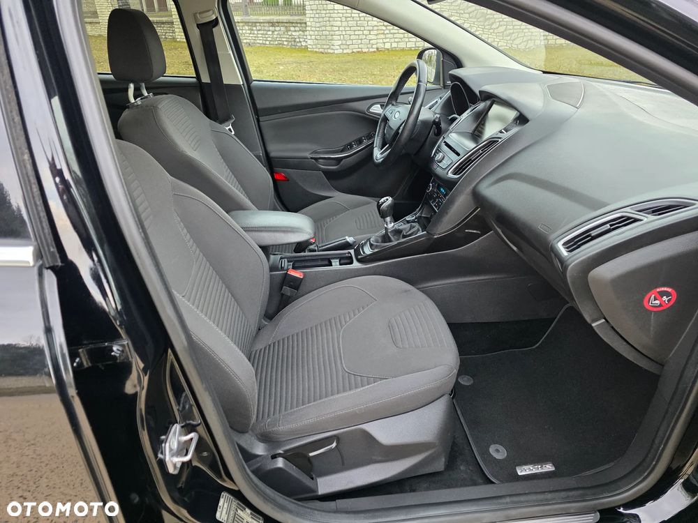 Ford Focus 1.5 EcoBoost STart-Stopp-System TITANIUM - 9