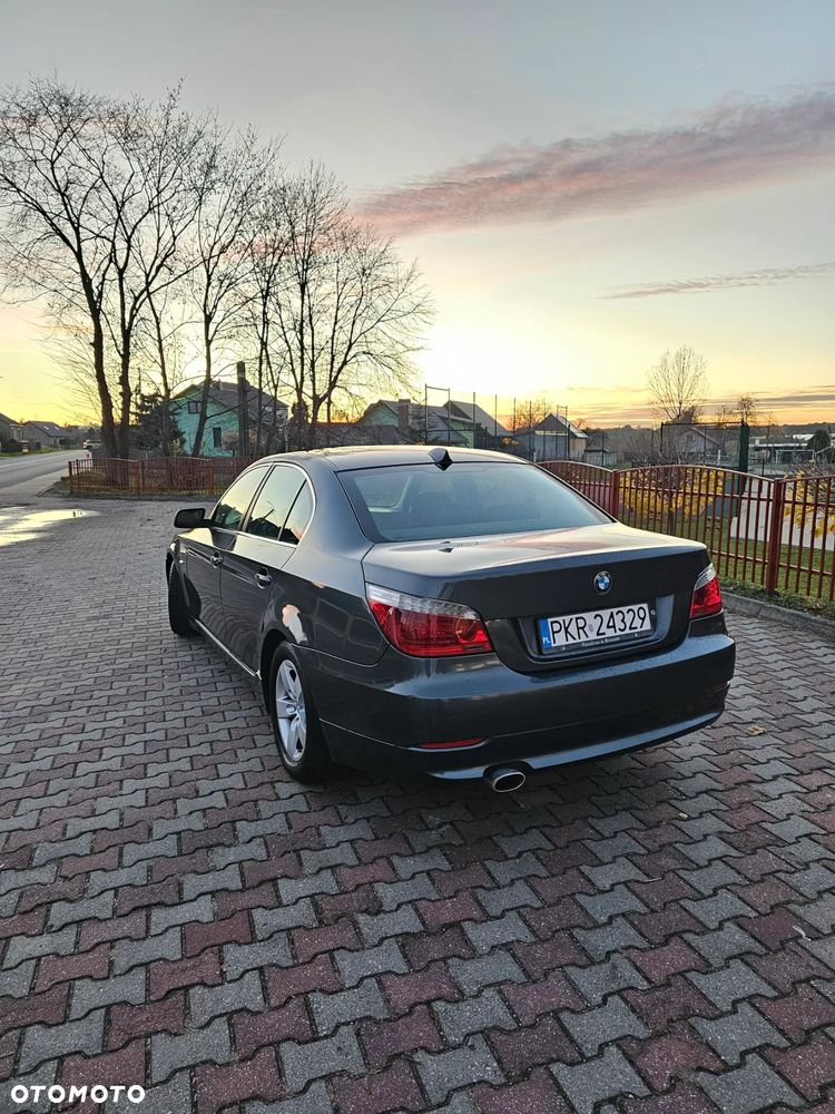 BMW Seria 5 520d Touring - 9