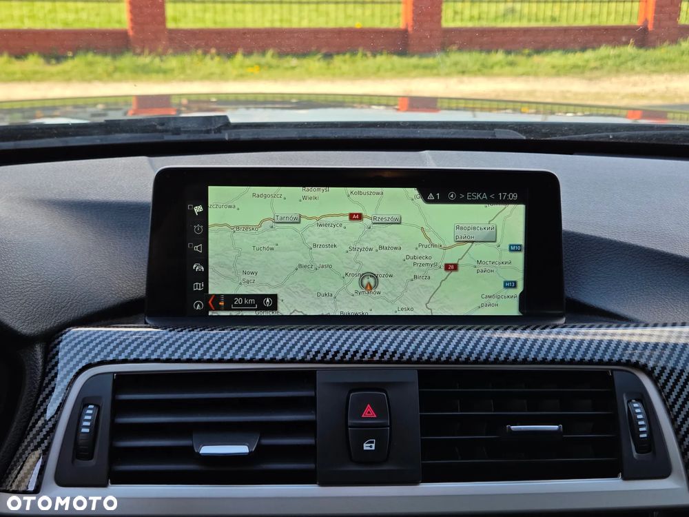 BMW Seria 3 320d Edition M Sport Shadow - 26