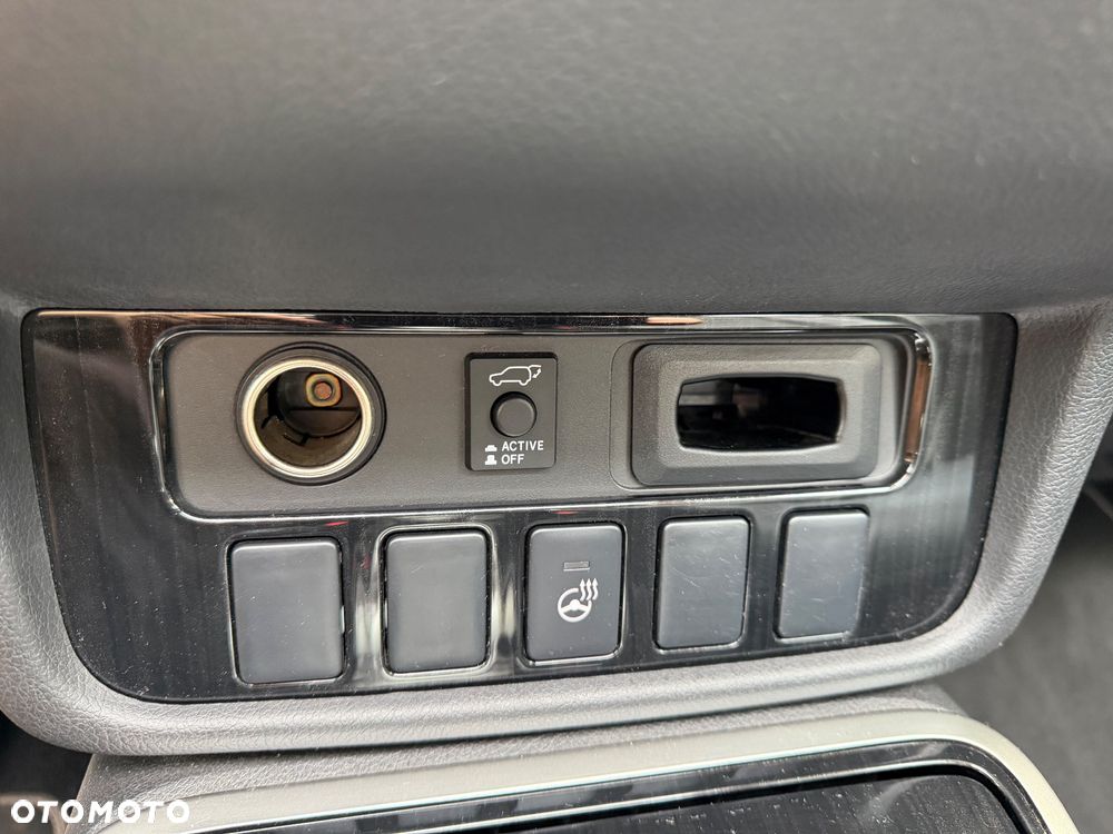 Mitsubishi Outlander Intense + - 15