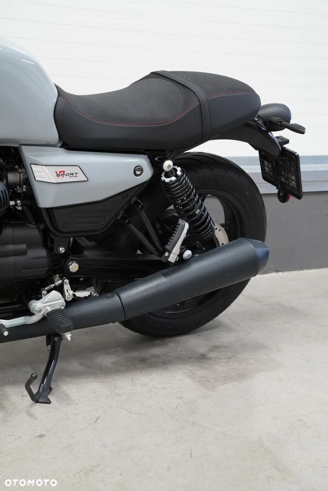 Moto Guzzi V7 - 9