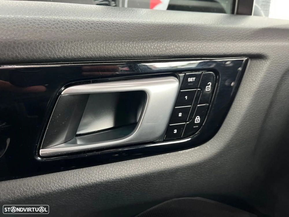 Porsche Cayenne Coupé E-Hybrid - 51