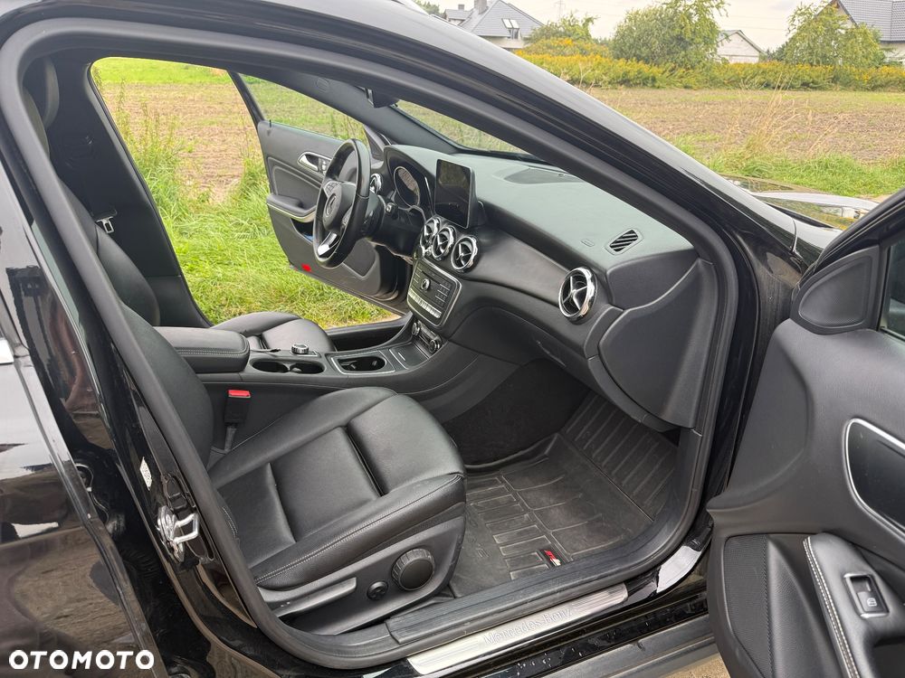 Mercedes-Benz GLA 250 4-Matic - 8