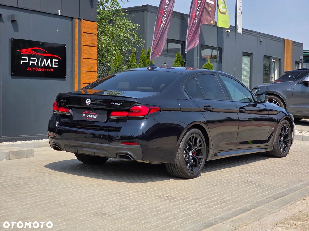 BMW Seria 5 530i xDrive mHEV M Sport sport - 8