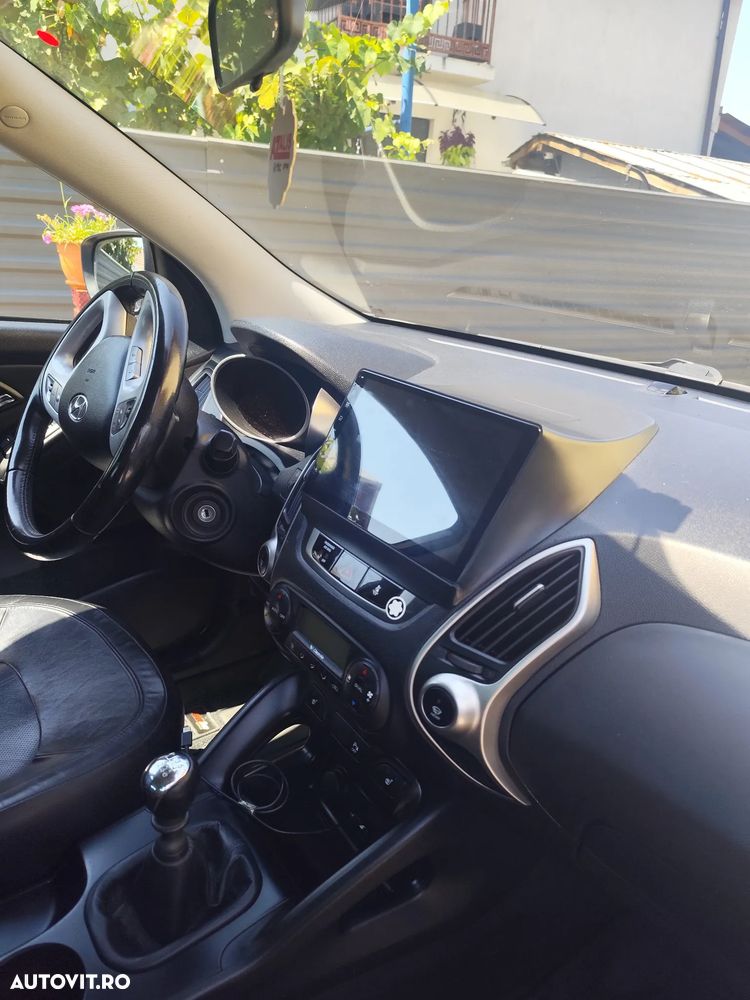 Hyundai ix35 2.0 CRDI 4WD Premium - 3