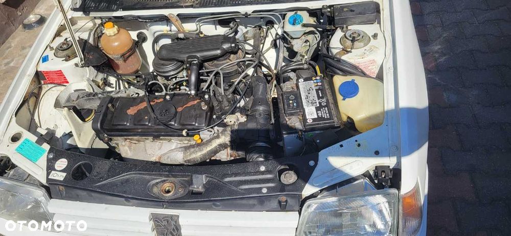 Peugeot 205 - 6