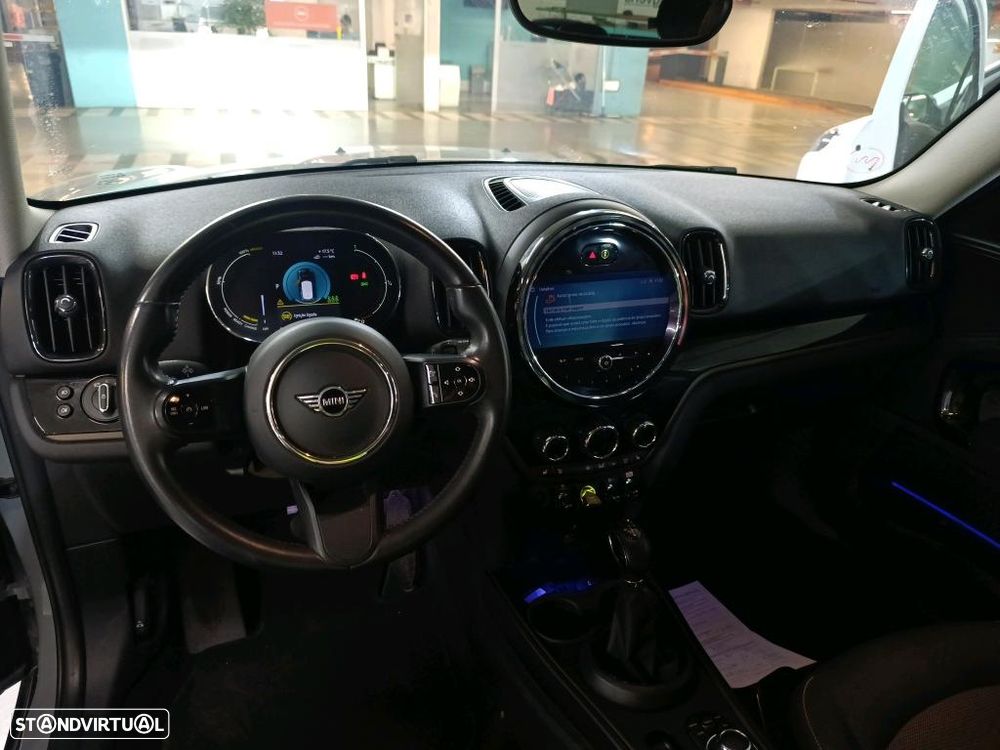 MINI Countryman Cooper SE Premium Essential Auto - 8